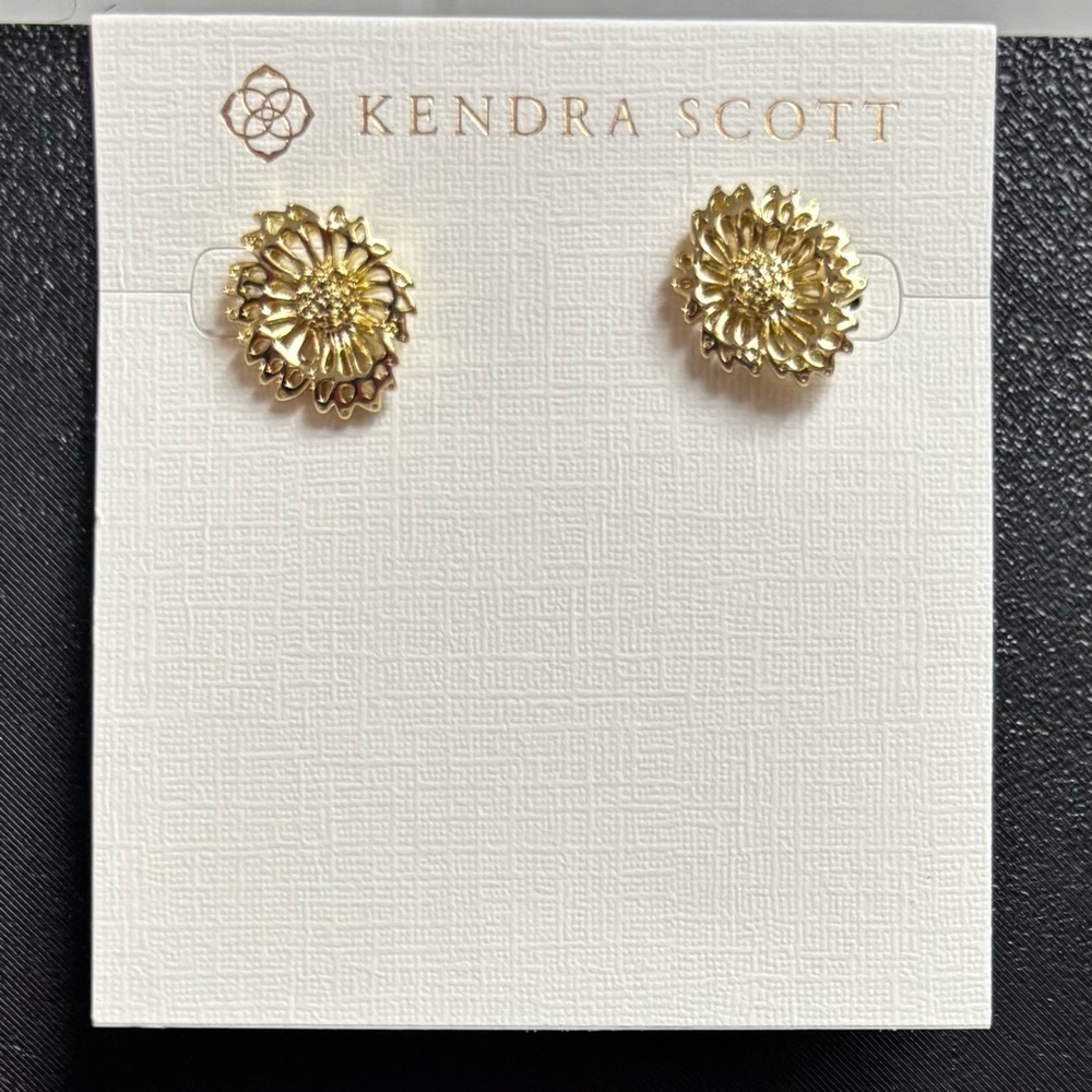 Kendra Scott Brielle Floral Stud Earrings - Picture 3 of 6